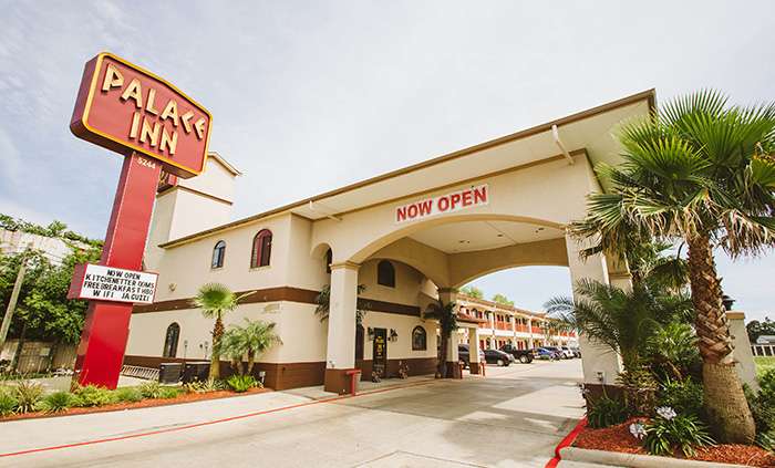 Palace Inn Baytown @ Garth Rd | 5244 East Fwy, Baytown, TX 77521, USA | Phone: (281) 421-5550