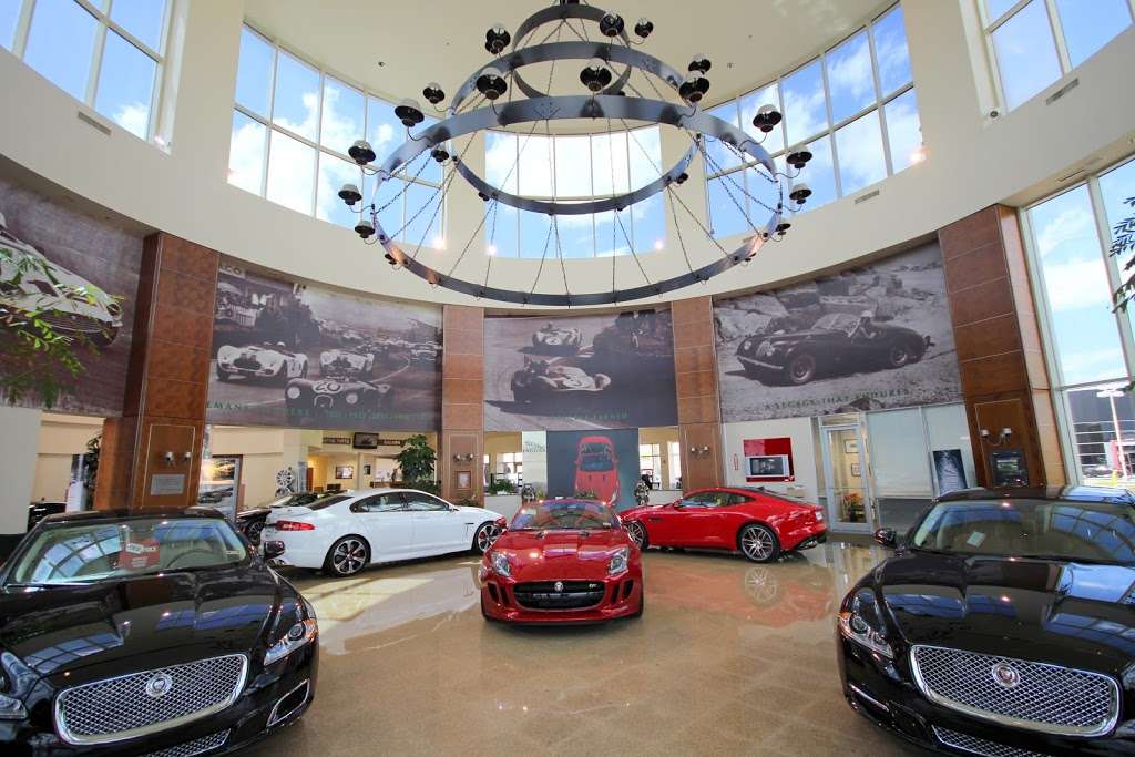 Jaguar Southwest Houston | 10150 Southwest Fwy, Houston, TX 77074, USA | Phone: (844) 894-5463