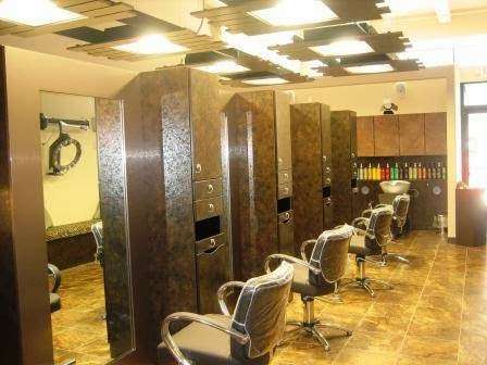 Urban Trends SalonSpa | 10351 Washington Ave, Sturtevant, WI 53177, USA | Phone: (262) 681-2900