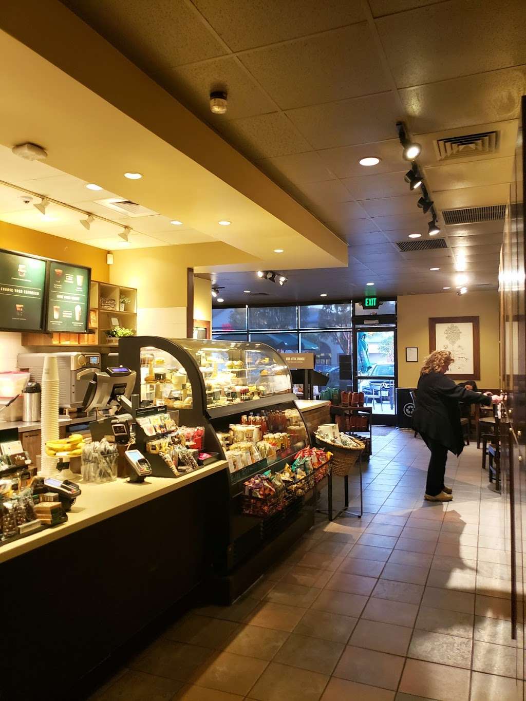 Starbucks | 650 Ventura St, Fillmore, CA 93015 | Phone: (805) 524-4150