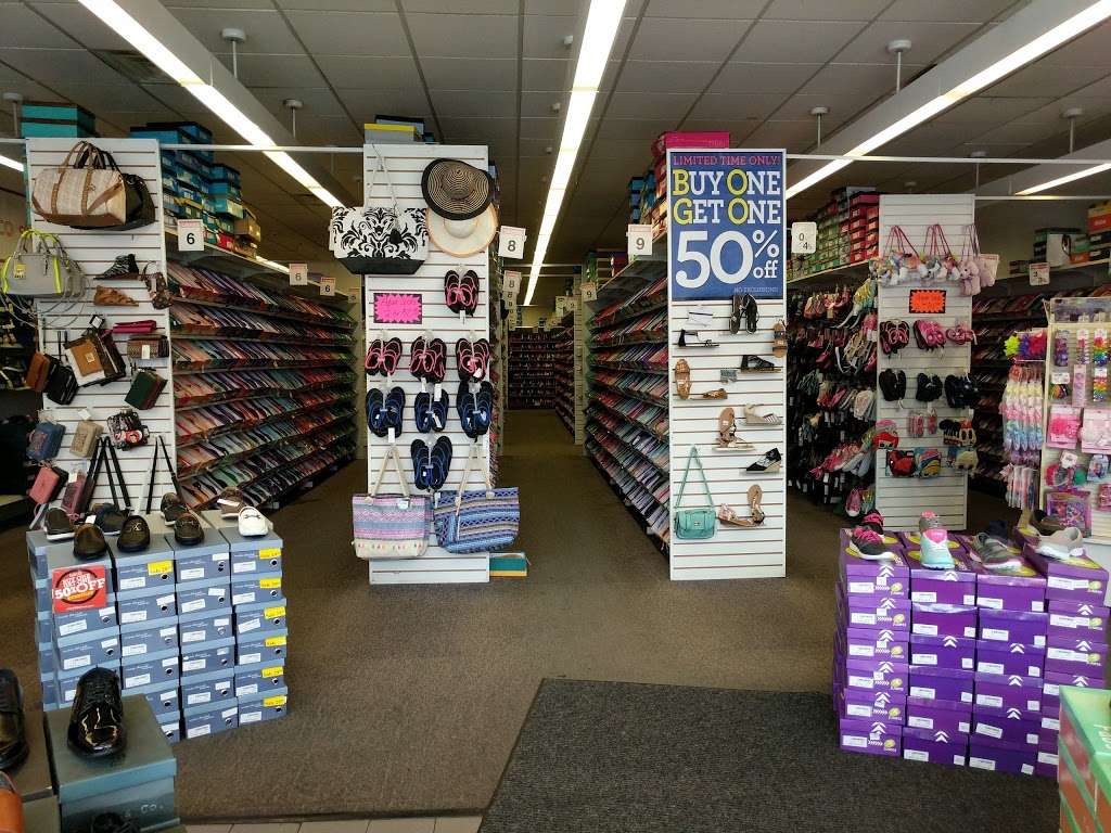 Fabco Shoes | 2837 John F. Kennedy Blvd, Jersey City, NJ 07306 | Phone: (201) 918-2713