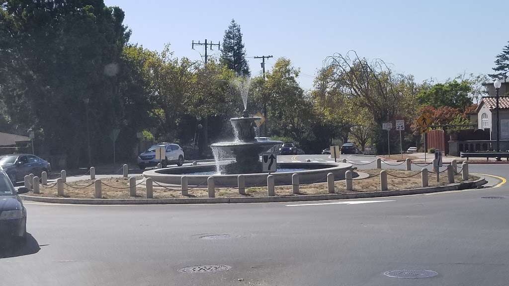 The Fountain at The Circle | 1 The Circle, Berkeley, CA 94707, USA | Phone: (510) 982-9738