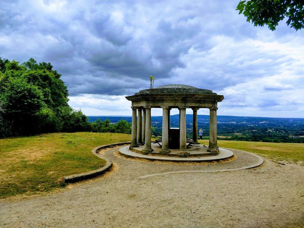 Inglis Memorial | Reigate KT20 7BA, UK