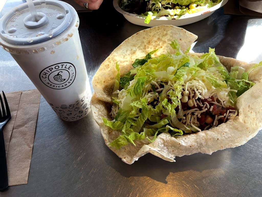 Chipotle Mexican Grill | 7724 Pineville-Matthews Rd Unit B, Charlotte, NC 28226 | Phone: (980) 225-5531