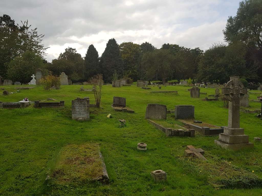 Hertford Cemetery | 143 North Rd, Hertford SG14 2BX, UK