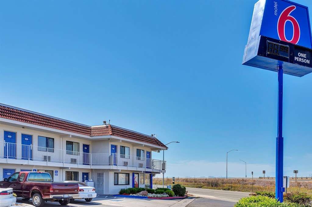 Motel 6 Vallejo - Six Flags West | 1455 Enterprise St, Vallejo, CA 94589, USA | Phone: (707) 643-7611