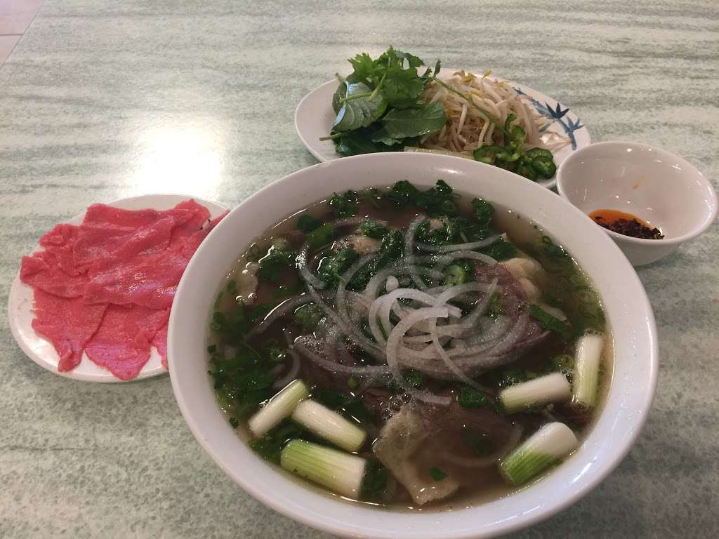 Pho Saigon | 2553 Gessner Rd, Houston, TX 77080, USA | Phone: (713) 329-9242