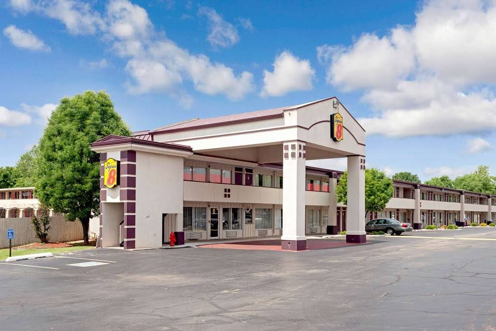 Super 8 by Wyndham Oklahoma/Frontier City | 11935 N I- 35 Service Rd, Oklahoma City, OK 73131, USA | Phone: (405) 478-8288