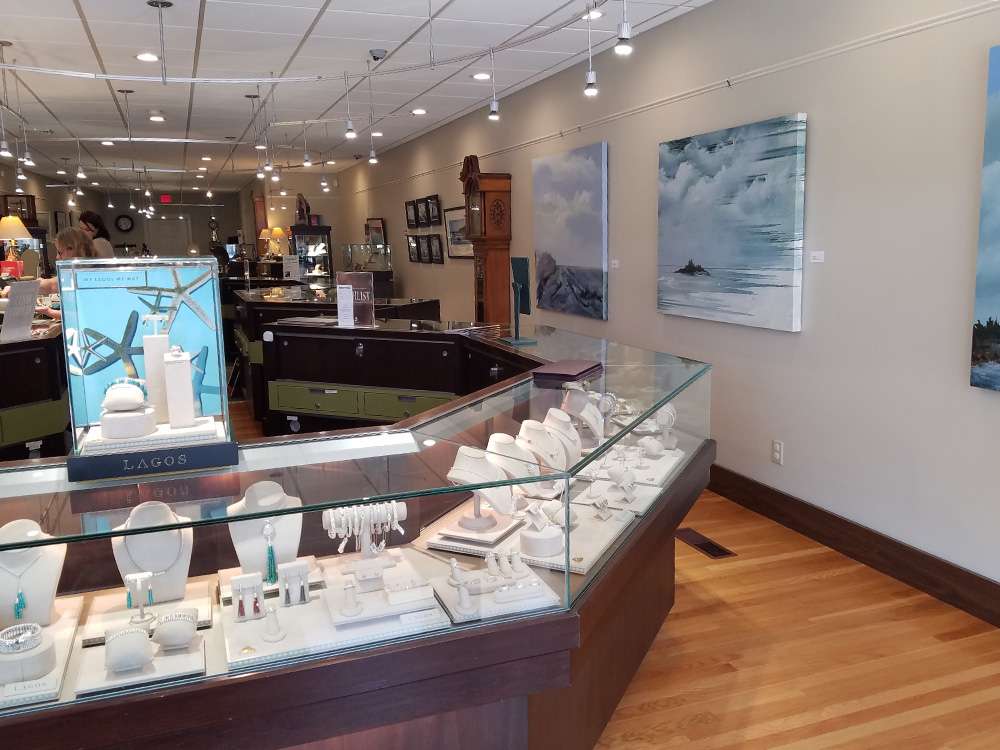 Reeds Jewelers at Duxbury | 5 Standish St, Duxbury, MA 02332, USA | Phone: (781) 934-1592