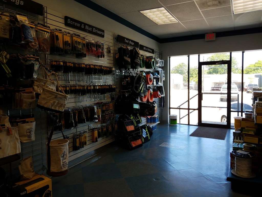 Summit Electric Supply | 303 Commerce St, Clute, TX 77531, USA | Phone: (979) 265-8400