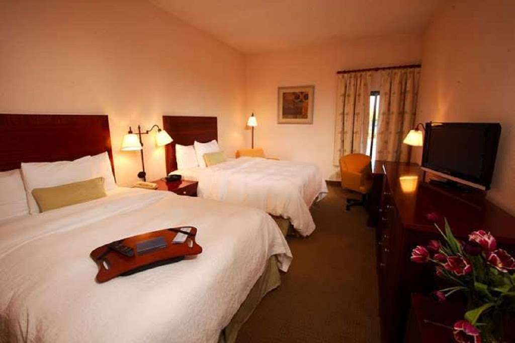 Hampton Inn closest to Universal Orlando | 5621 Windhover Dr, Orlando, FL 32819, USA | Phone: (407) 351-6716