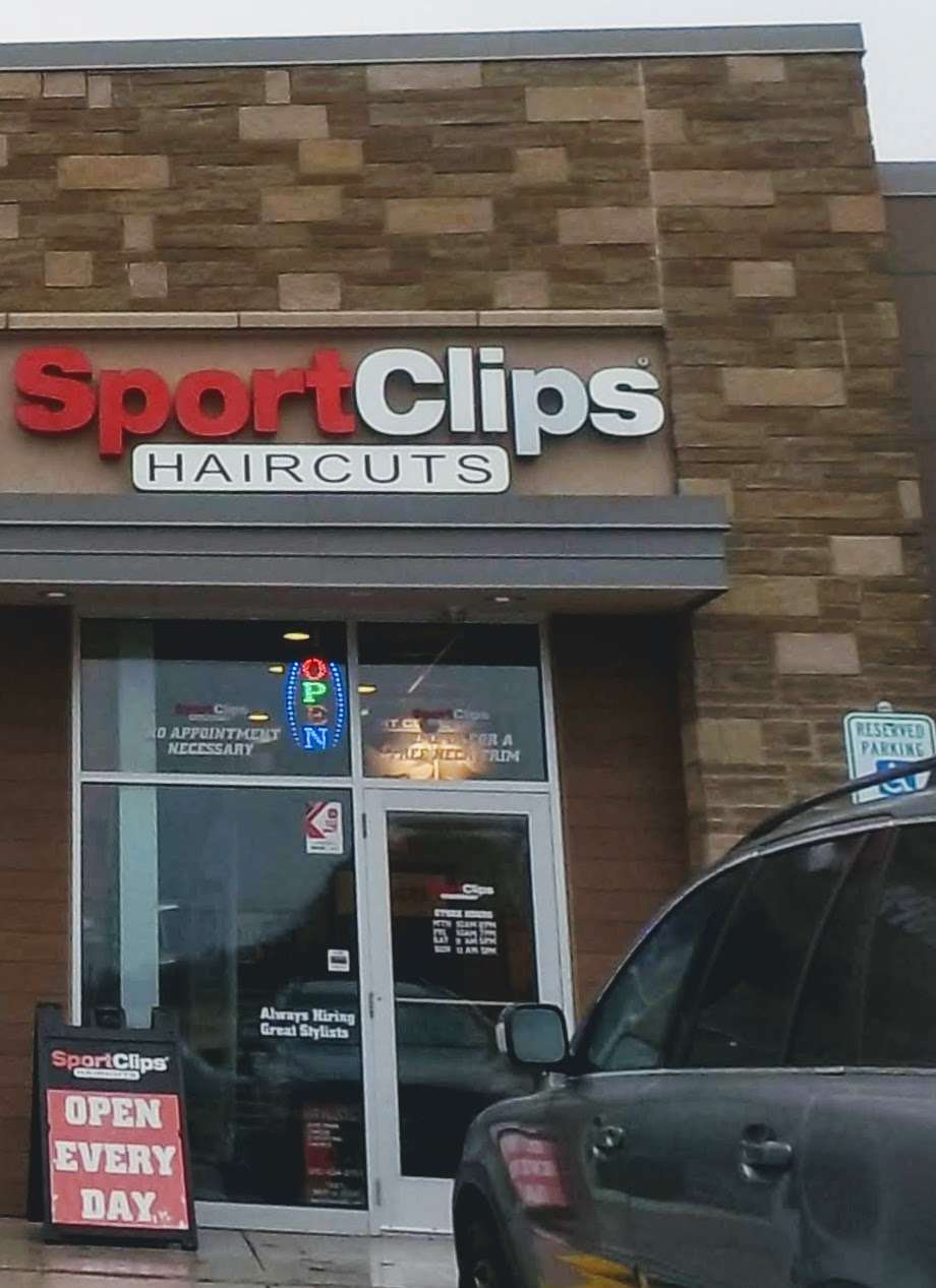 Sport Clips Haircuts Brookfield South | 15500 W Greenfield Ave, Brookfield, WI 53005, USA | Phone: (414) 881-4470