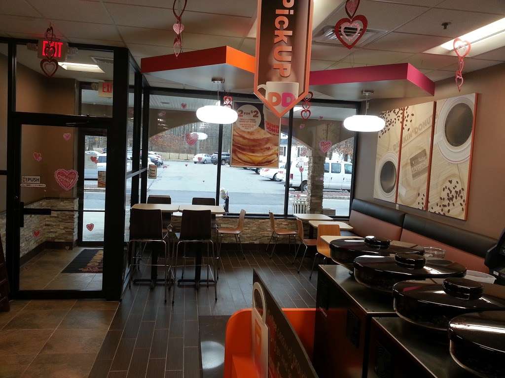 Dunkin Donuts | 450 S Finley Ave, Basking Ridge, NJ 07920 | Phone: (908) 630-9300