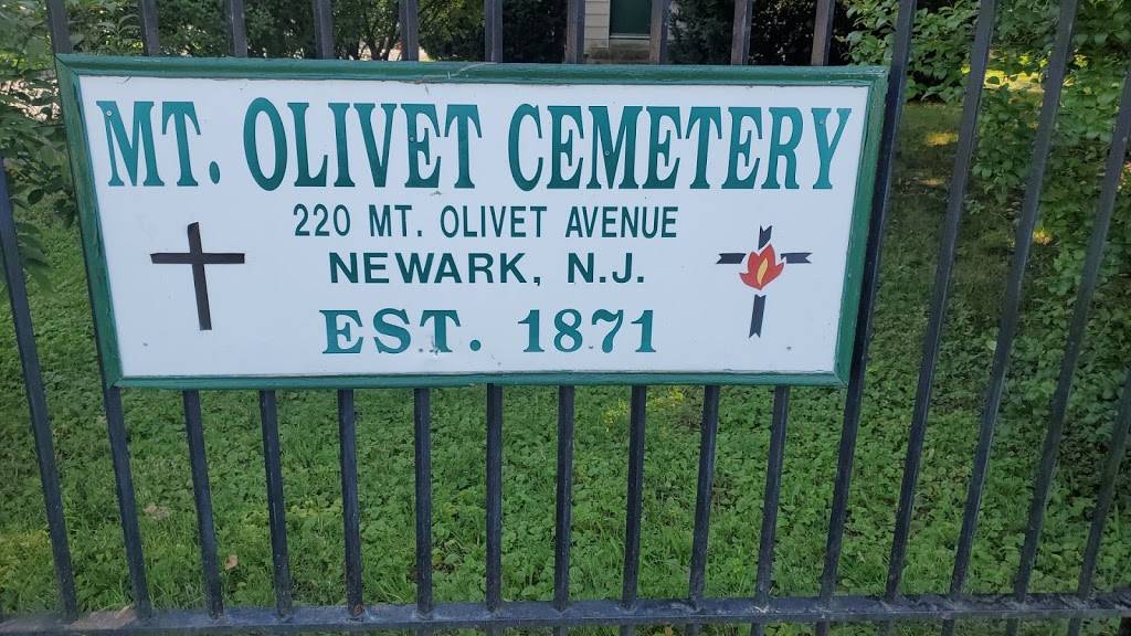 Mt Olivet Roman Catholic Cemetery | 220 Mt Olivet Ave, Newark, NJ 07114, USA | Phone: (973) 621-2220