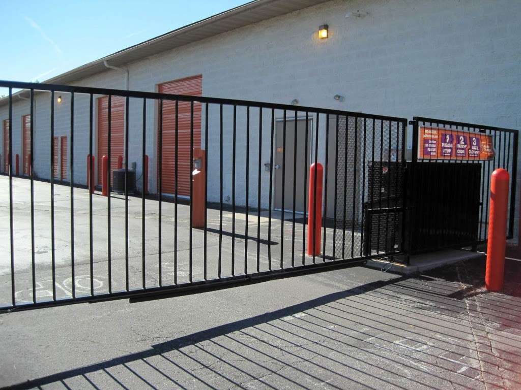 Public Storage | N5W22966 Bluemound Rd, Waukesha, WI 53186, USA | Phone: (262) 955-8630