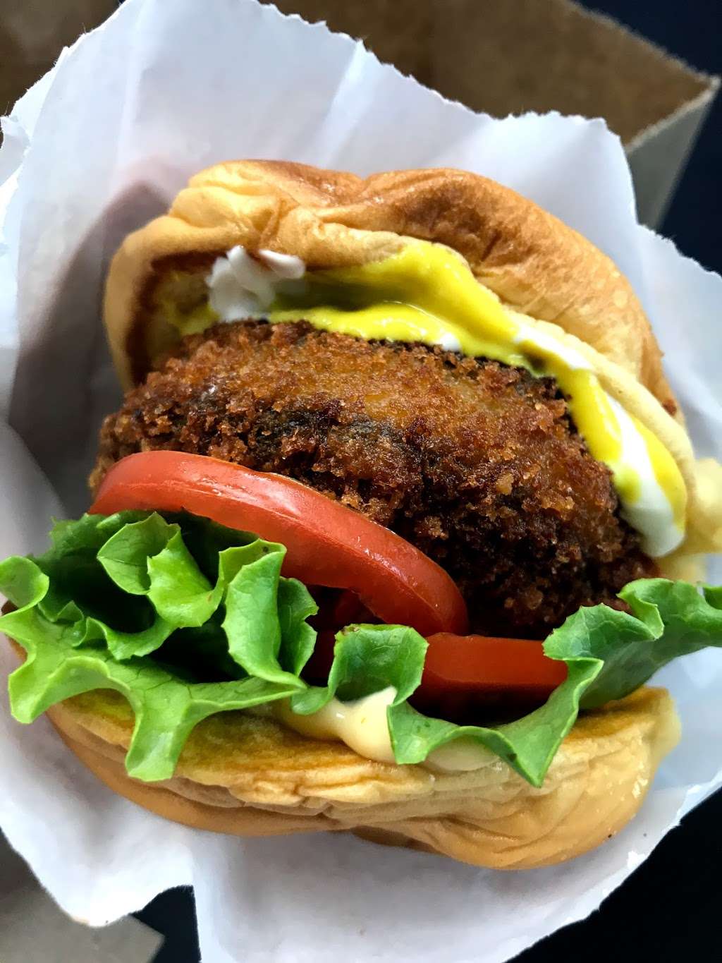 Shake Shack | Terminal 3 Gate 34 Los Angeles CA 90045 US, Los Angeles International Airport (LAX), 1 World Way, Los Angeles, CA 90045, USA