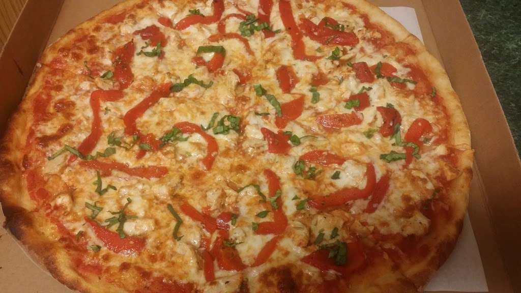 Mias Pizza Restaurant | 4500 Bordentown Ave #5, Sayreville, NJ 08872 | Phone: (732) 651-9888