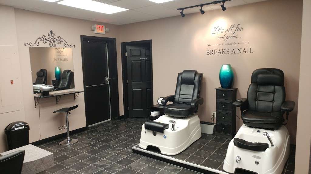 Nuvogue Hair & Tanning Studio | 1625 Buchanan Trail E, Waynesboro, PA 17268, USA | Phone: (717) 765-0558