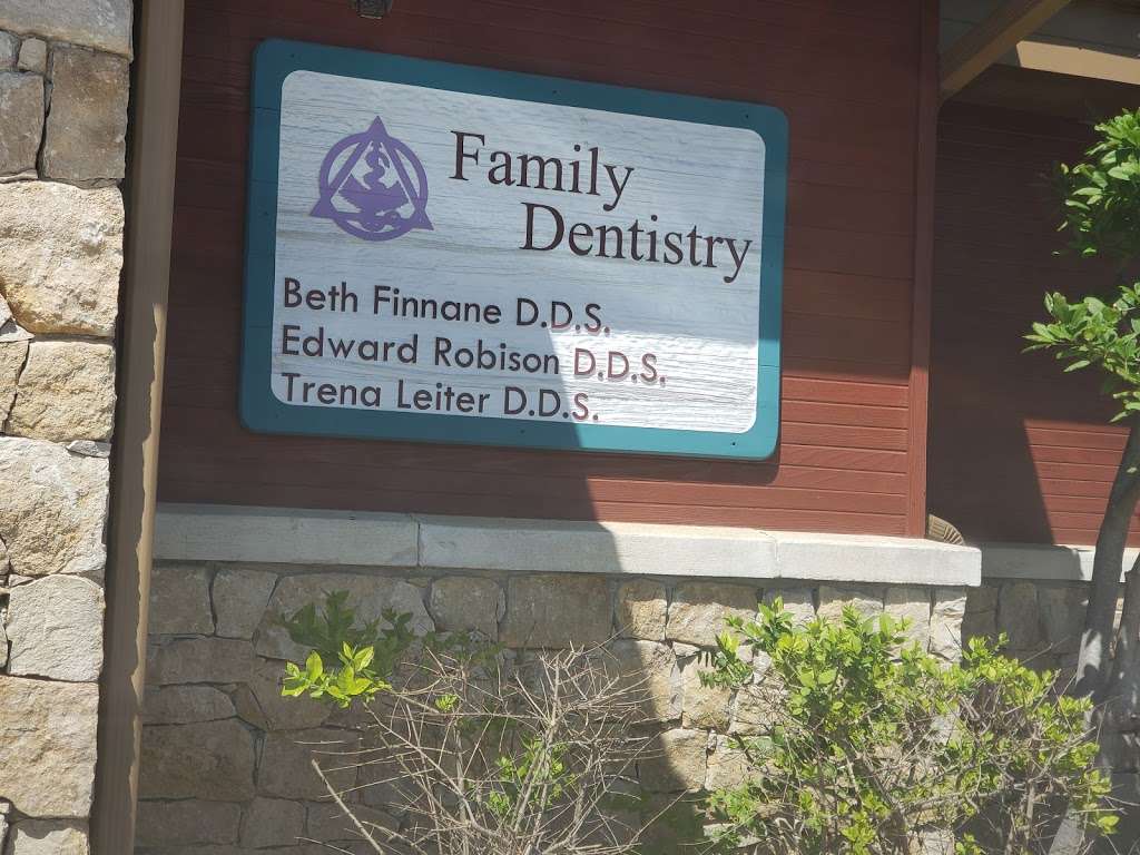 Finnane-Robison Dental | 520 Burkarth Rd, Warrensburg, MO 64093, USA | Phone: (660) 747-7161