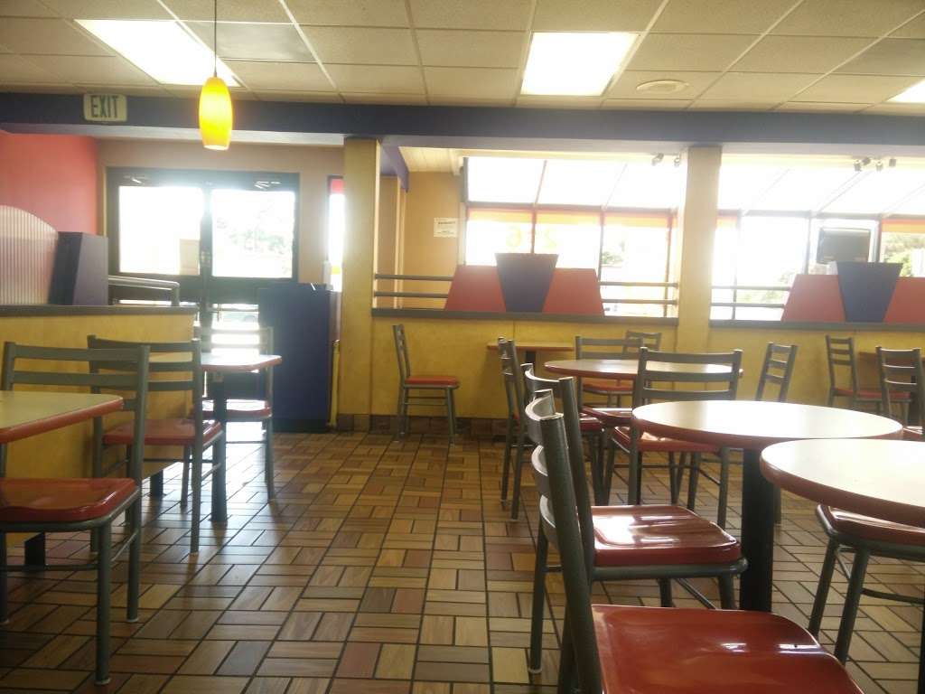 Burger King | 3930 W El Segundo Blvd, Hawthorne, CA 90250, USA | Phone: (310) 644-7773