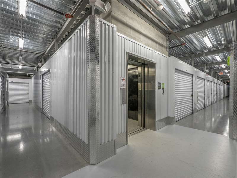 Extra Space Storage | 9847 Curry Ford Rd, Orlando, FL 32825, USA | Phone: (321) 270-8700