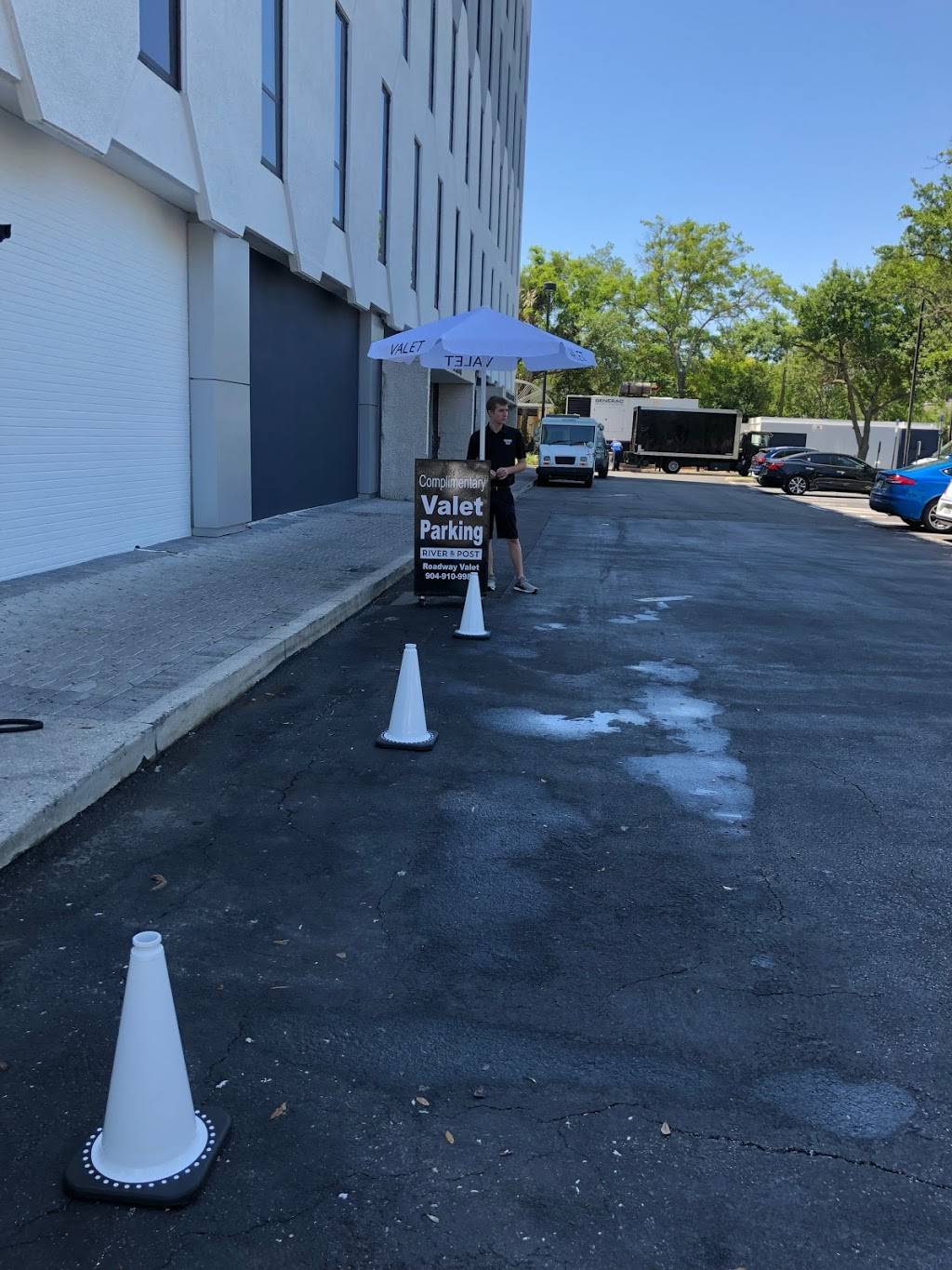 Roadway Valet | 209 Candlebark Dr, Jacksonville, FL 32225, USA | Phone: (904) 910-9989