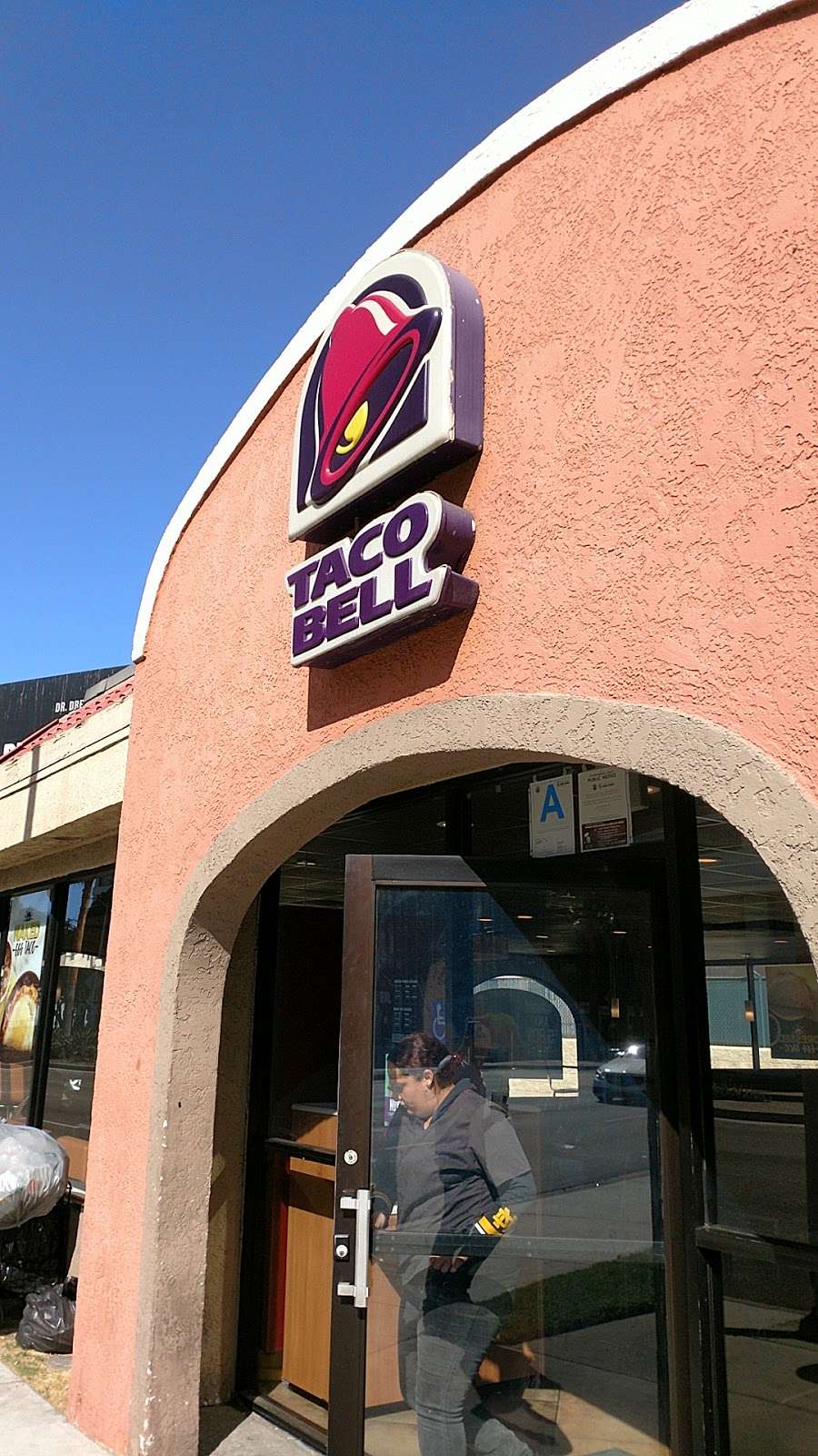 Taco Bell | 5307 W Century Blvd, Los Angeles, CA 90045, USA | Phone: (310) 649-5506