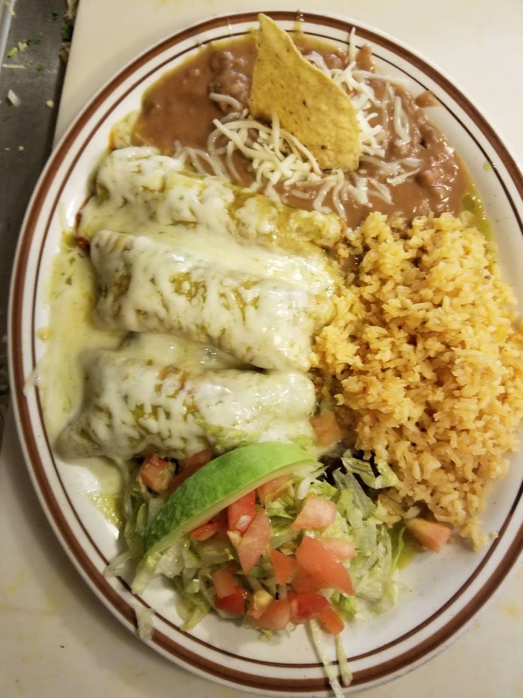 Burritos Jalisco Mexican restaurant | 508 N Halleck St, De Motte, IN 46310, USA | Phone: (219) 987-4287