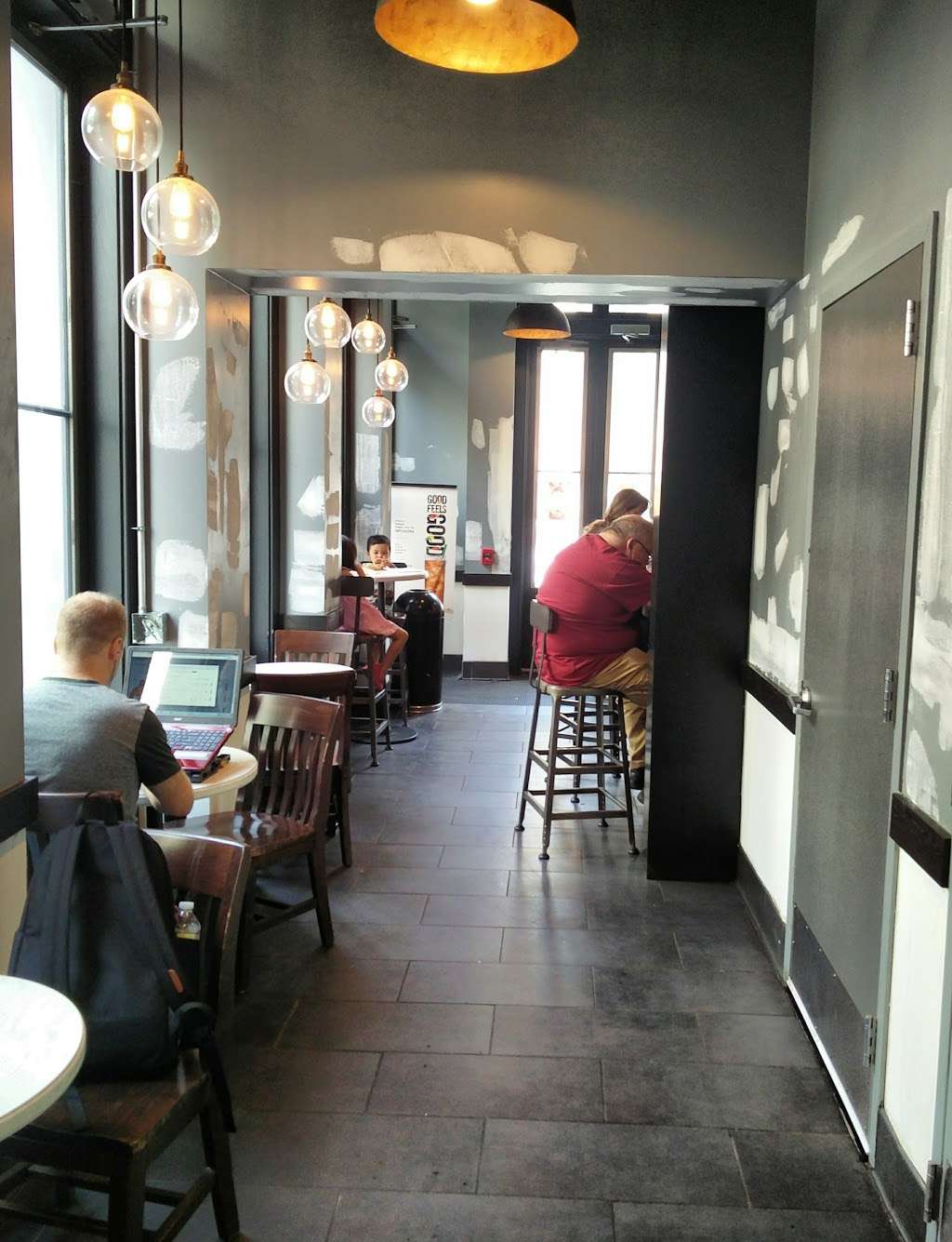 Starbucks | 57-63 N 3rd St, Philadelphia, PA 19106, USA | Phone: (215) 922-3890