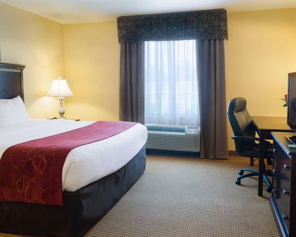 Comfort Suites Fredericksburg North | 541 Warrenton Rd, Fredericksburg, VA 22406 | Phone: (540) 322-4700