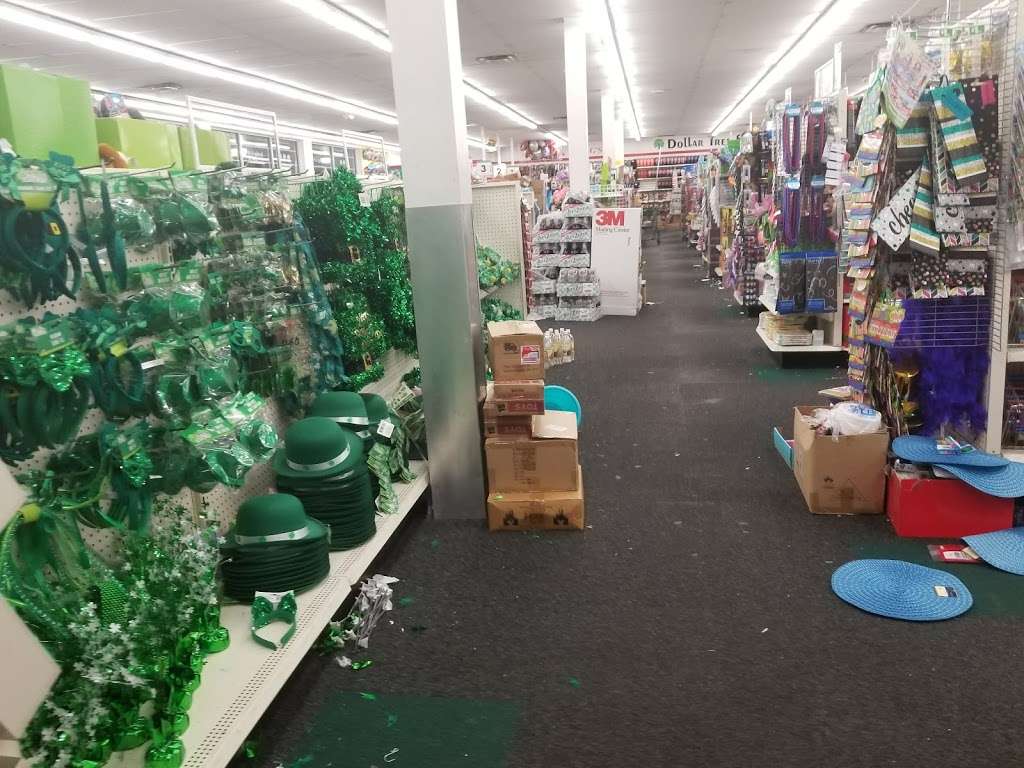 Dollar Tree | 7 Penn Mart Shopping Center, New Castle, DE 19720 | Phone: (302) 419-1343