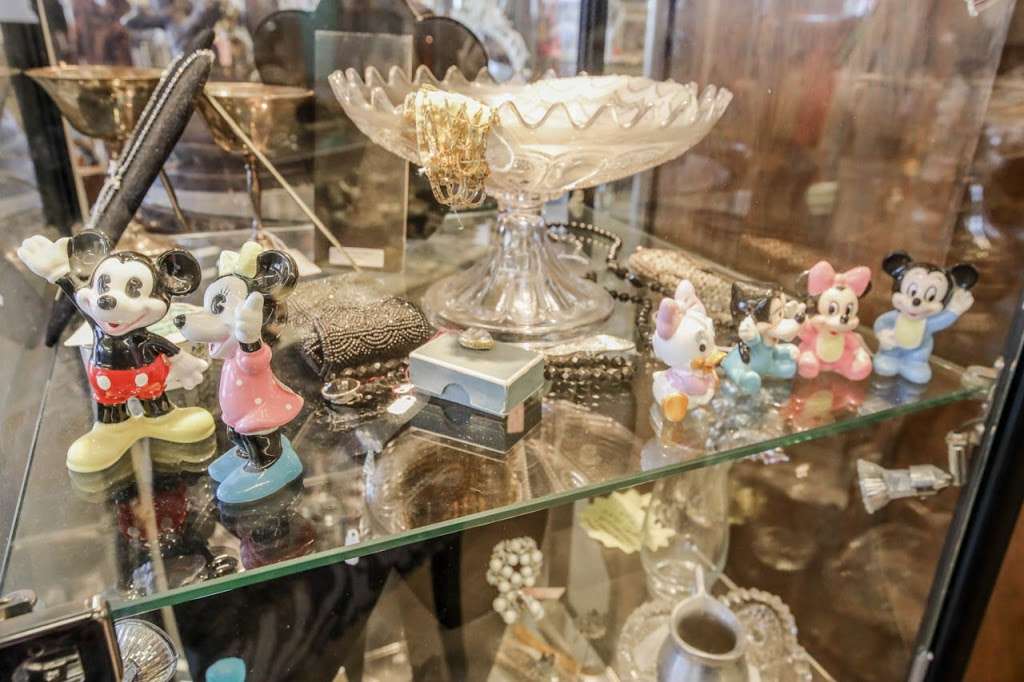 Antique Co-Op | 6675 Brentwood Blvd, Brentwood, CA 94513, USA | Phone: (925) 516-1563