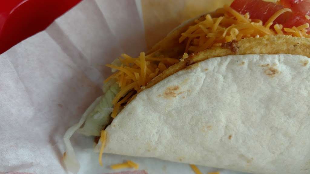 Del Taco | 30640 Benton Rd, Winchester, CA 92596, USA | Phone: (951) 325-5161