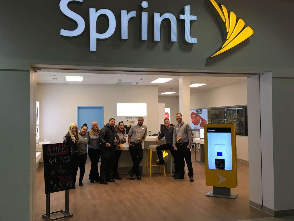 Sprint Store | 3300 Lehigh St Ste 709, Allentown, PA 18103 | Phone: (610) 756-7260