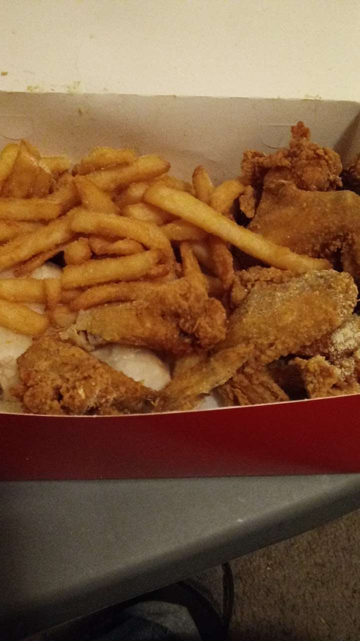 Hiphop Fish & Chicken | 7938 Eastern Ave, Baltimore, MD 21224, USA | Phone: (410) 631-0440