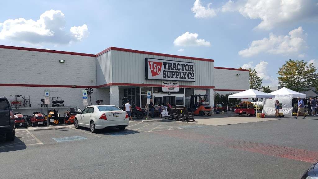 Tractor Supply Co. | 4037 Jandy Blvd, Nazareth, PA 18064, USA | Phone: (610) 746-9562