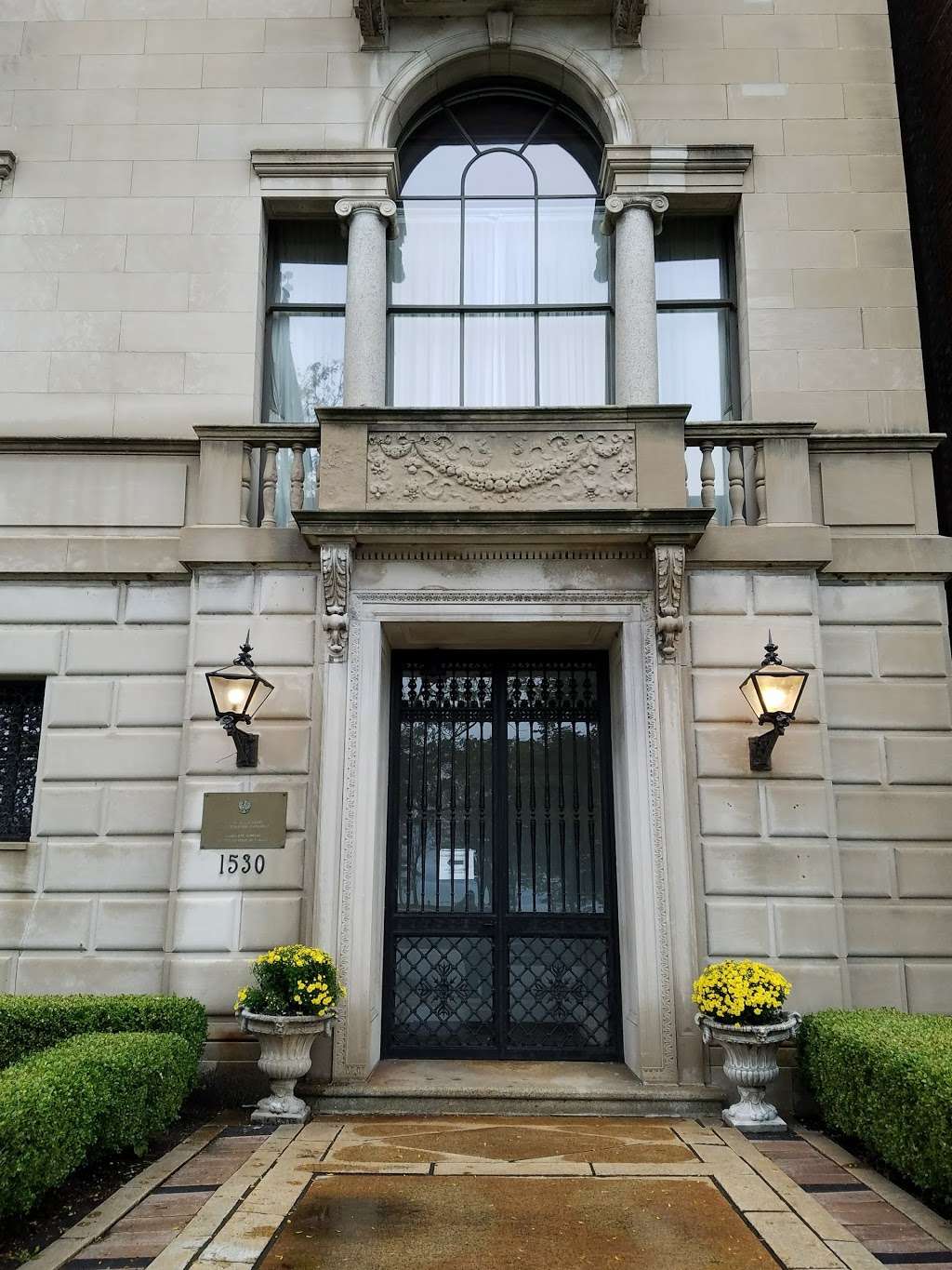 Consulate General of Poland | 1530 N Lake Shore Dr, Chicago, IL 60610, USA | Phone: (312) 337-8166