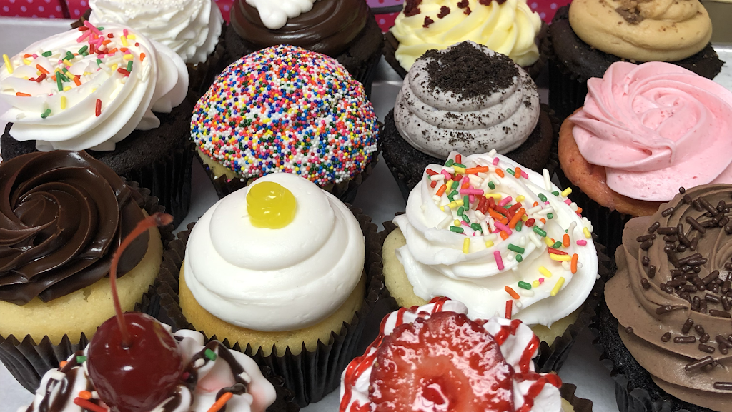 SmallCakes Richmond Texas | 7770 W Grand Pkwy S, D, Richmond, TX 77406, USA | Phone: (832) 945-5527