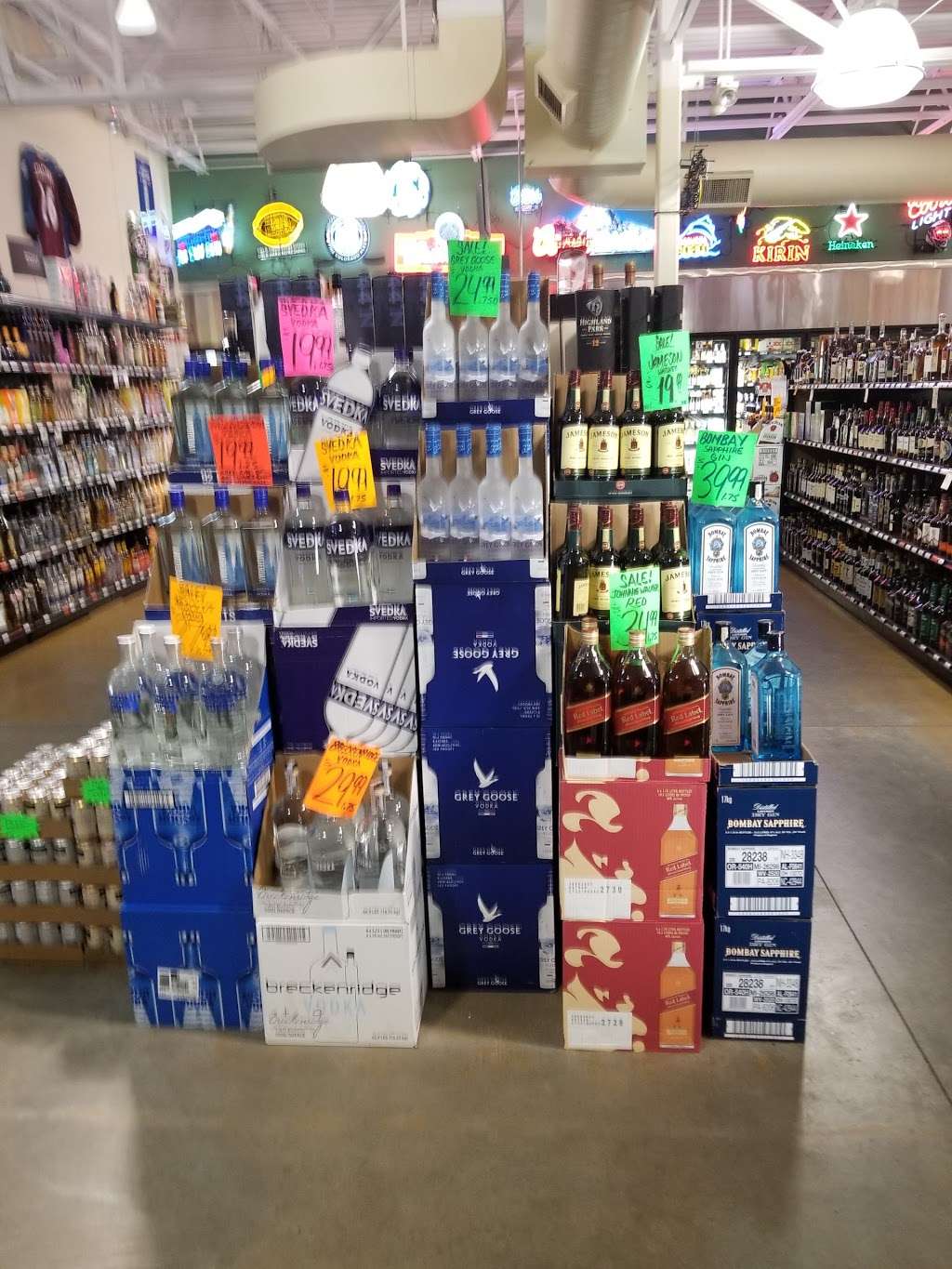 Biggie Wine & Liquor | 25587 Conifer Rd # 125, Conifer, CO 80433, USA | Phone: (303) 816-9013