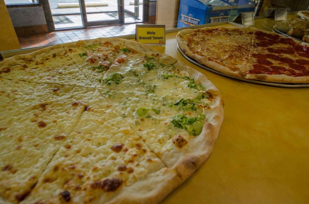 Walts Original Primo Pizza | 35 Shore Rd, Somers Point, NJ 08244, USA | Phone: (609) 927-4464