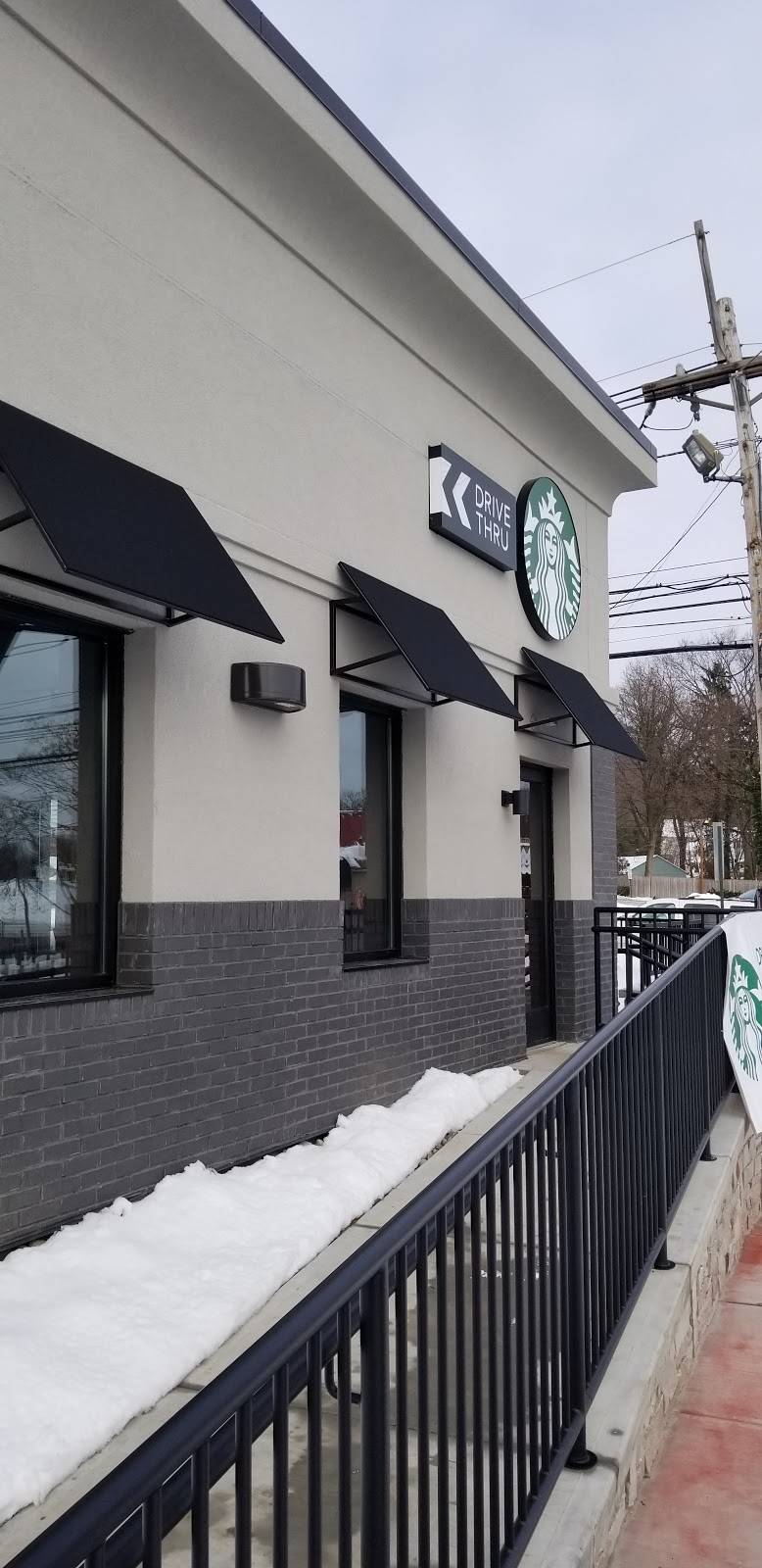 Starbucks | 129 Godwin Ave, Midland Park, NJ 07432, USA | Phone: (201) 426-2516