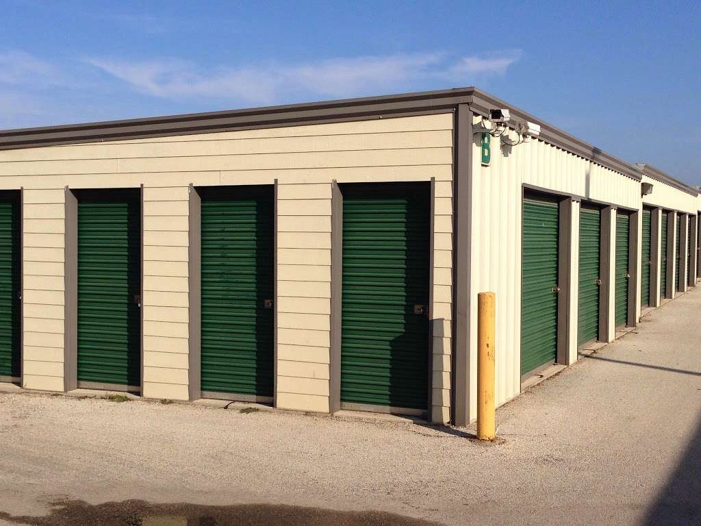 China Grove Mini Storage | 6755 US Hwy 87 E, San Antonio, TX 78263, USA | Phone: (210) 648-6562