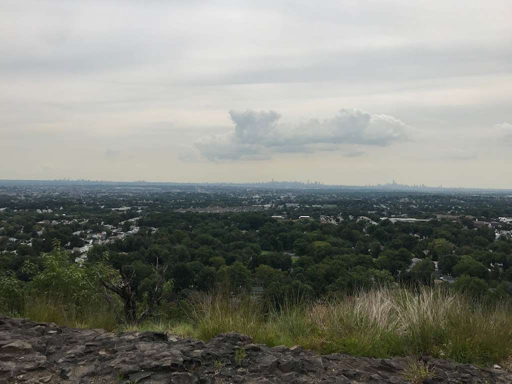 Mountain top view | Rifle Camp Rd, Woodland Park, NJ 07424, USA