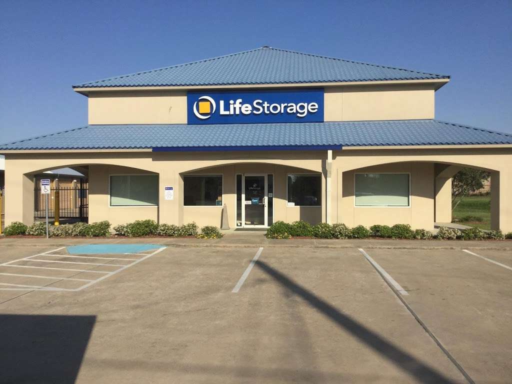 Life Storage | 7400 Barker Cypress Rd, Cypress, TX 77433, USA | Phone: (281) 856-7500