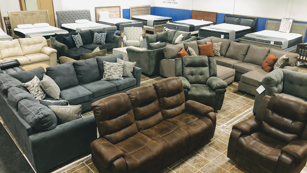 Oconomowoc Furniture Direct | 1225 Robruck Dr, Oconomowoc, WI 53066, USA | Phone: (262) 894-3392