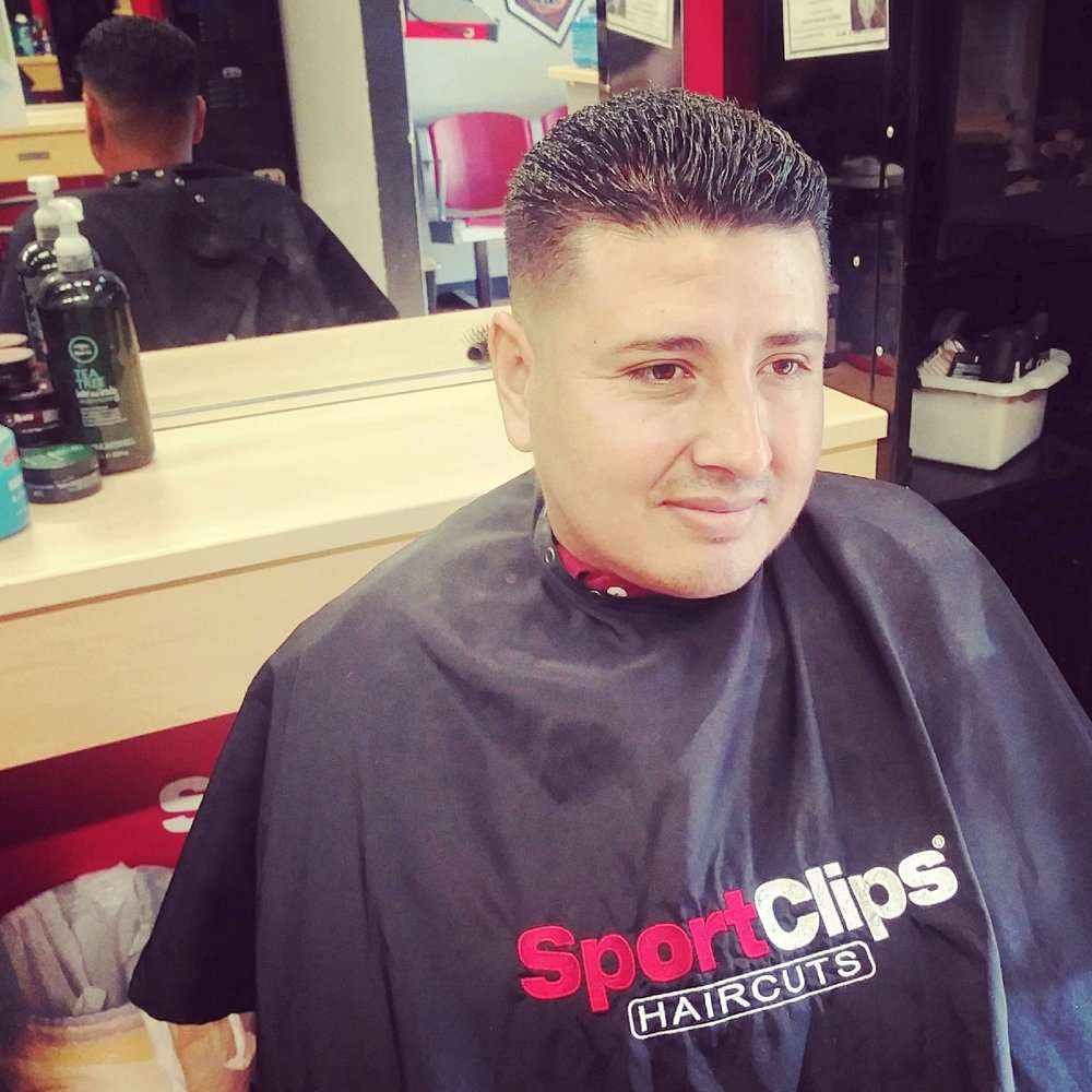 Sport Clips Haircuts of Sawyer Heights | 1911 Taylor St, Houston, TX 77007, USA | Phone: (713) 426-3512