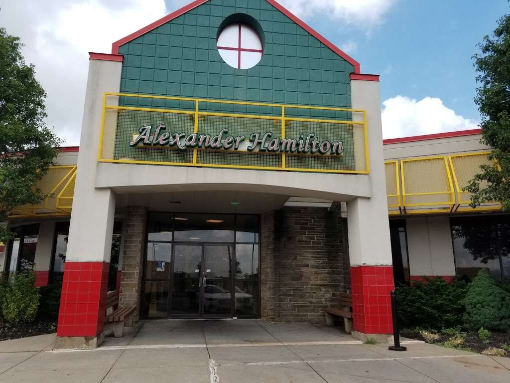 Alexander Hamilton Service Area - convenience store  | Photo 2 of 10 | Address: NJ Tpke, Secaucus, NJ 07094, USA | Phone: (201) 863-3345