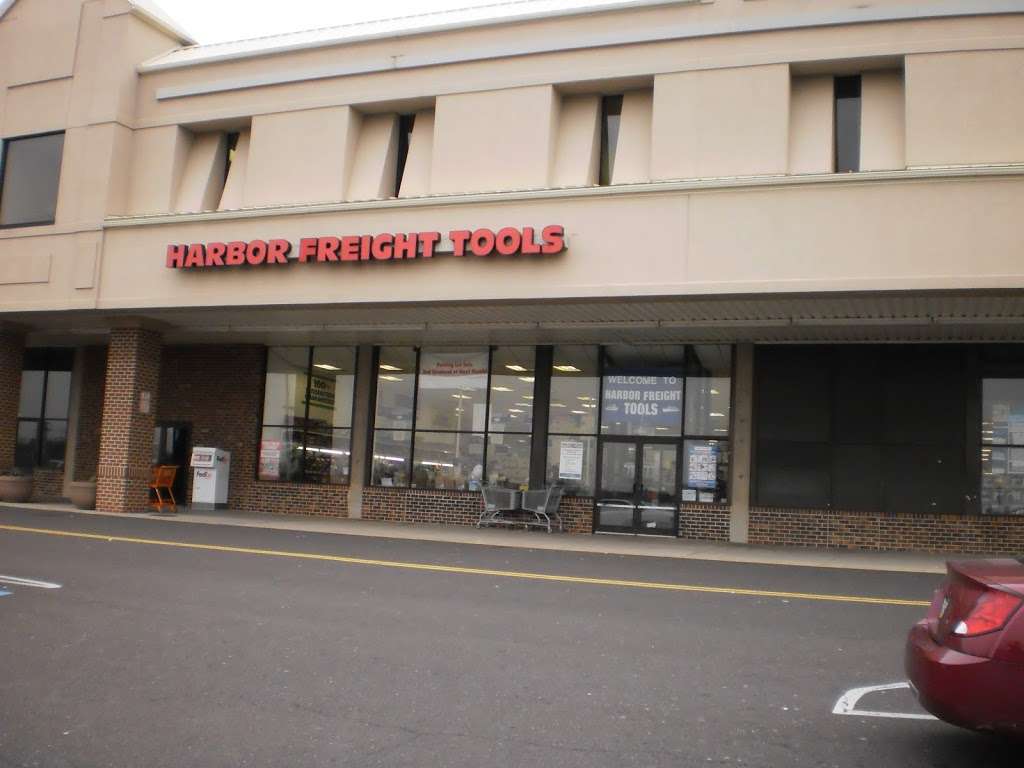 Harbor Freight Tools | 2856 Dekalb Pike, Norristown, PA 19401, USA | Phone: (610) 277-1955