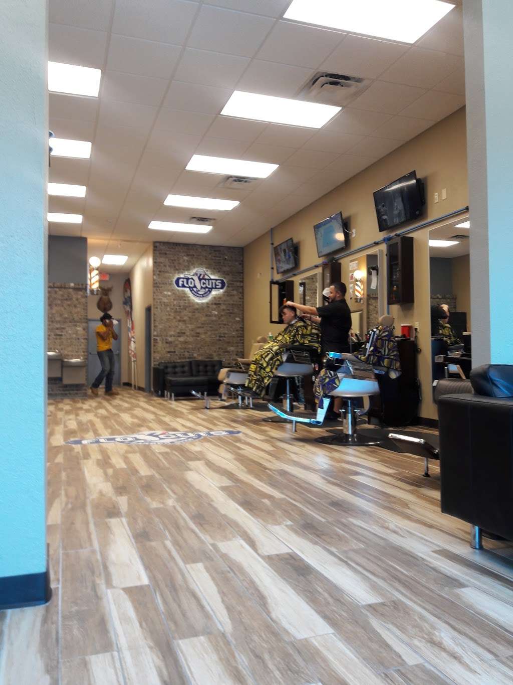 Flo Cuts Barbershop | 3631a Havendale Blvd, Auburndale, FL 33823, USA | Phone: (863) 280-6485