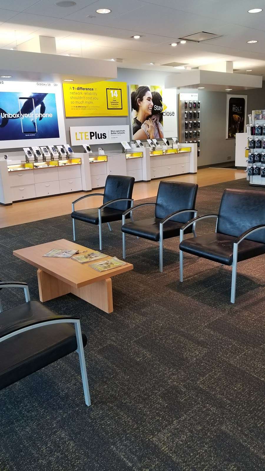 Sprint Store | 5620 W Grand Pkwy S, Ste B, Richmond, TX 77406, USA | Phone: (281) 313-8000